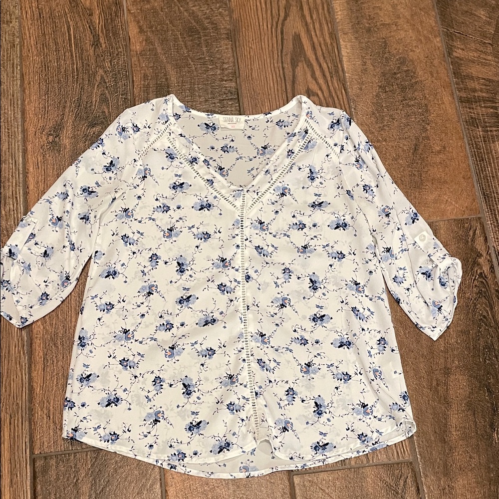 Sienna Sky White and Blue Floral Top